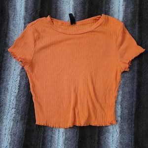Ribbed lettuce edge t-shirt size xs